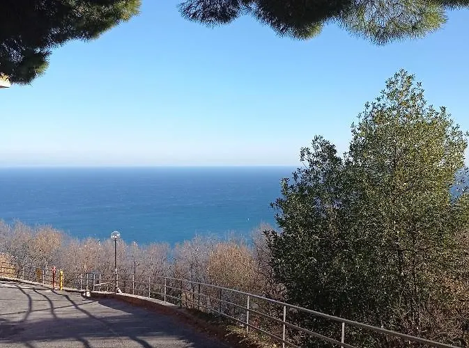 Casa Baia Azzurra アパート ベルジェッジ